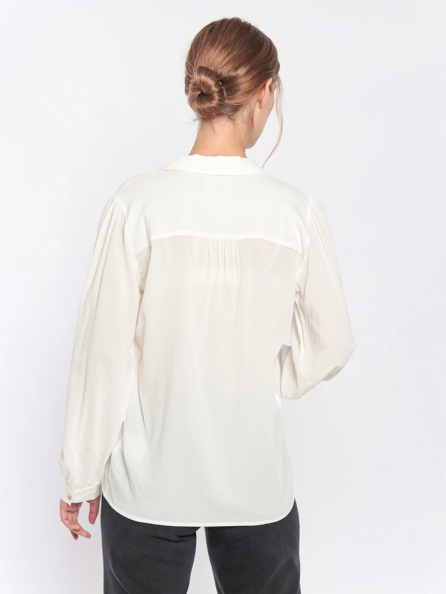 Блуза с удлиненной спинкой